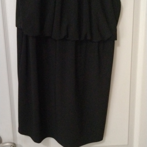 Black formal dress - Picture 3 of 3